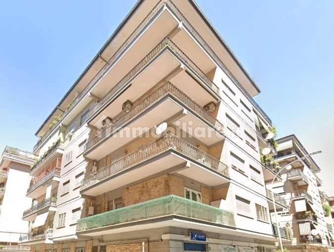 appartamento in vendita a Roma in zona Monte Sacro/Talenti