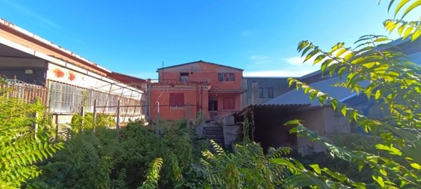 casa indipendente in vendita a Roma in zona Casal Morena