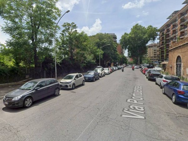 negozio in vendita a Roma in zona Portuense