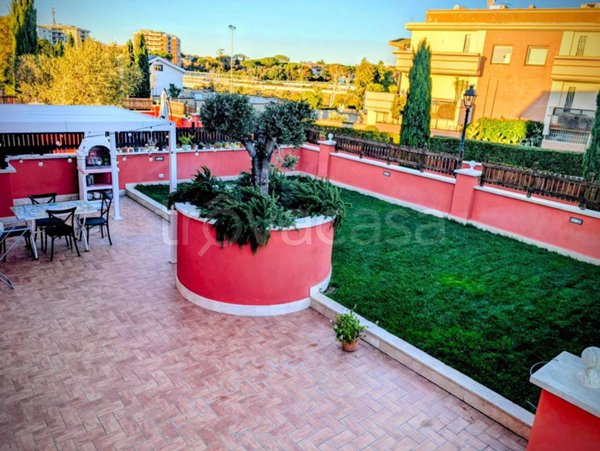 casa indipendente in vendita a Roma in zona Mezzocammino