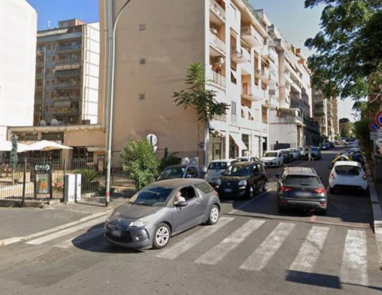 negozio in vendita a Roma in zona Collatino