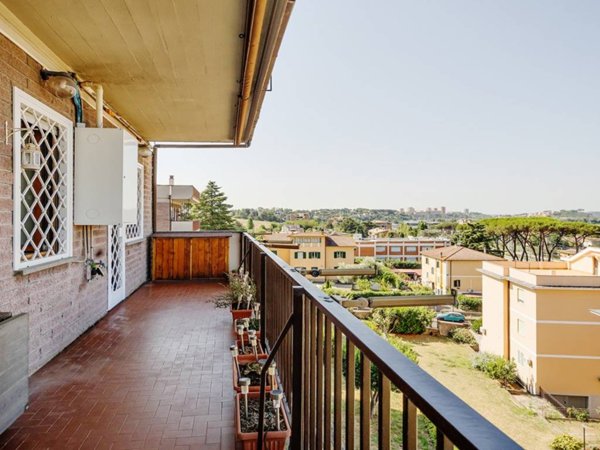 appartamento in vendita a Roma in zona Sette Bagni