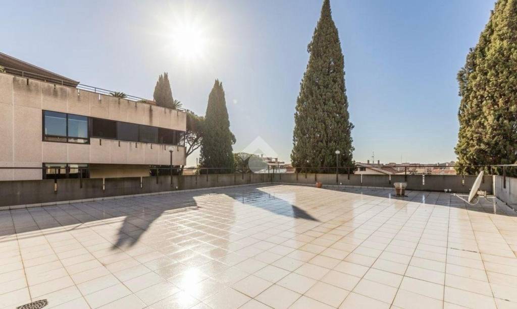 appartamento in vendita a Roma in zona Tor di Quinto
