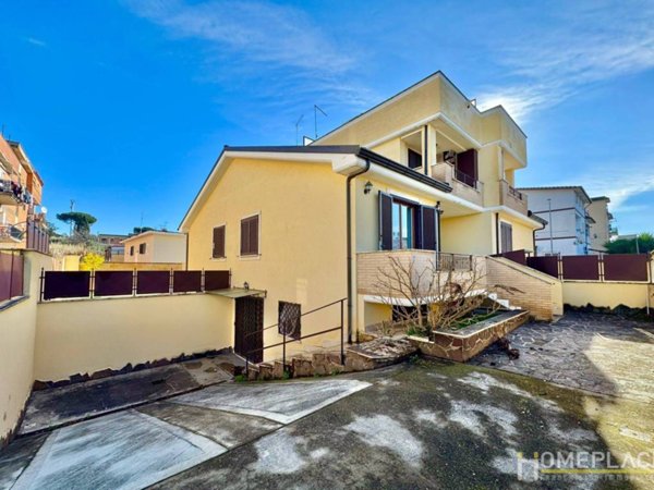 casa indipendente in vendita a Roma in zona Borghesiana