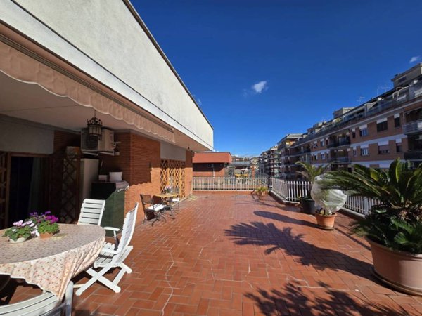 appartamento in vendita a Roma in zona Appio Claudio