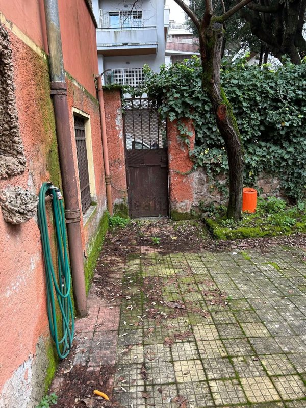 casa indipendente in vendita a Roma