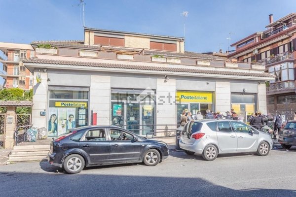 casa indipendente in vendita a Roma in zona Finocchio