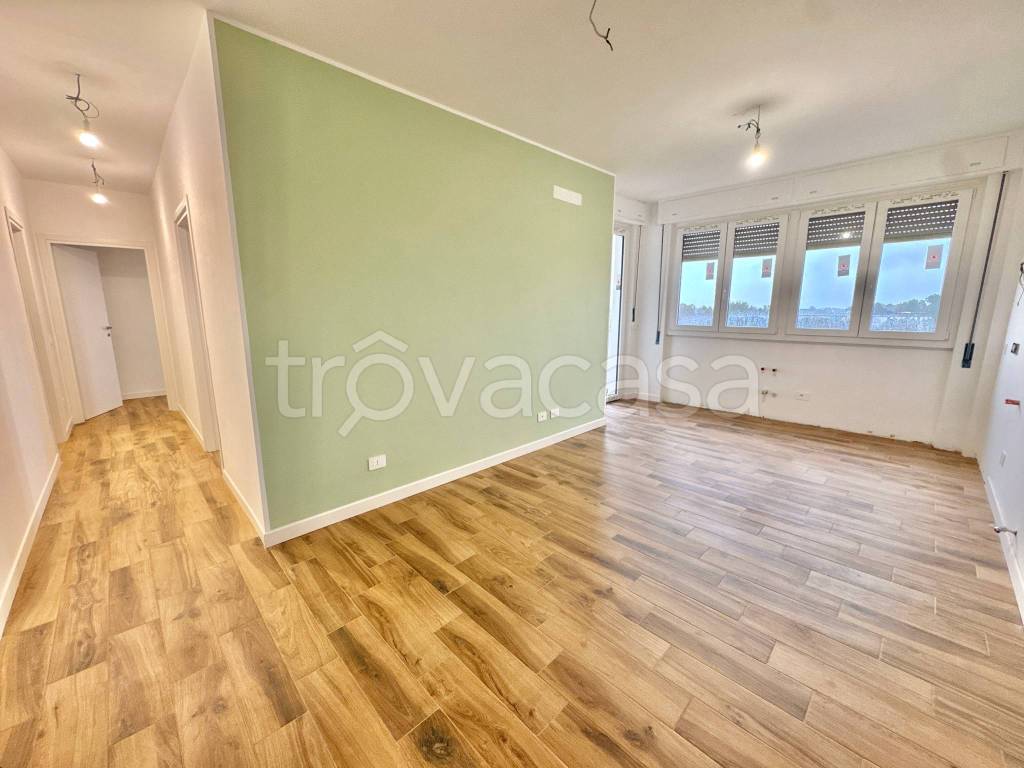 appartamento in vendita a Roma in zona Spinaceto