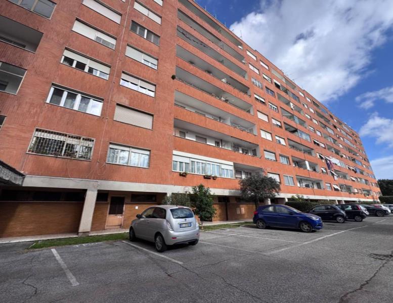 appartamento in vendita a Roma in zona Spinaceto