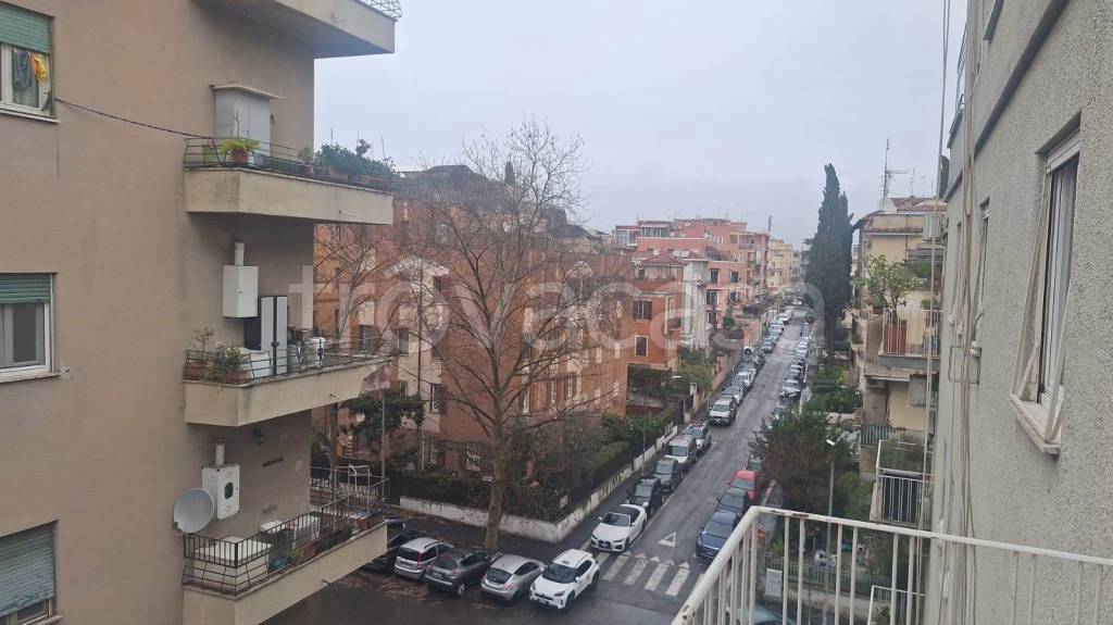appartamento in vendita a Roma in zona Gianicolense