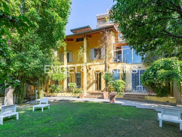 casa indipendente in vendita a Roma