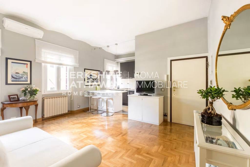 appartamento in vendita a Roma in zona Trastevere