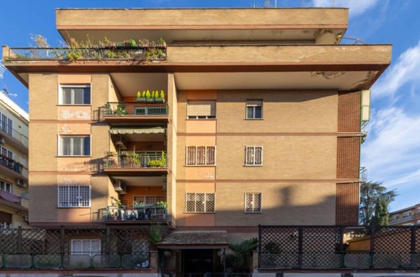 appartamento in vendita a Roma in zona Monte Sacro/Talenti