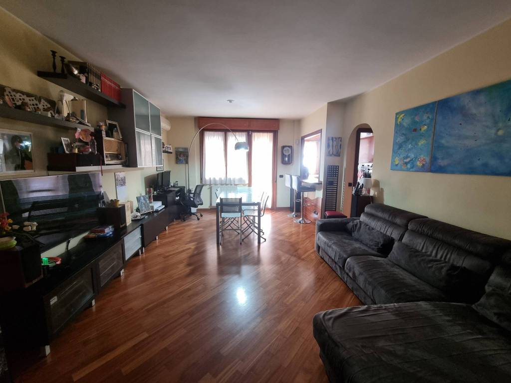 appartamento in vendita a Roma in zona Giuliano Dalmata