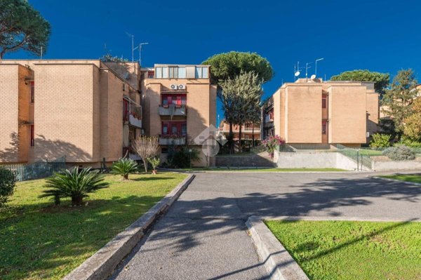 appartamento in vendita a Roma in zona Montespaccato