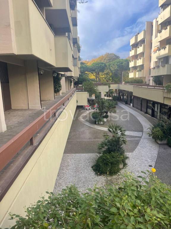 appartamento in vendita a Roma in zona Giuliano Dalmata