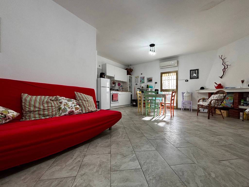 appartamento in vendita a Roma in zona Ponte di Nona