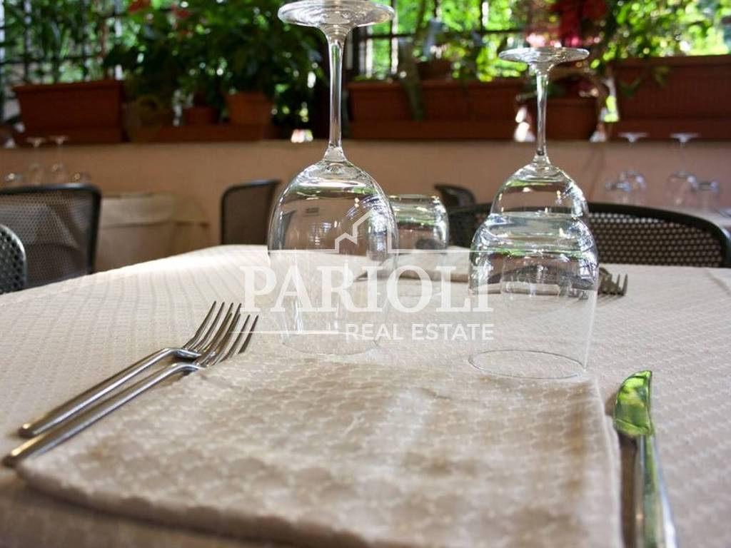 negozio in vendita a Roma in zona Tor di Quinto