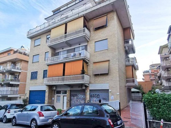 appartamento in vendita a Roma in zona Primavalle
