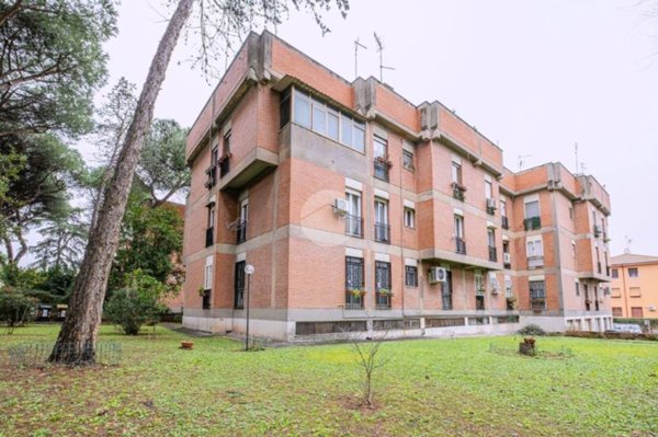 appartamento in vendita a Roma in zona Giuliano Dalmata