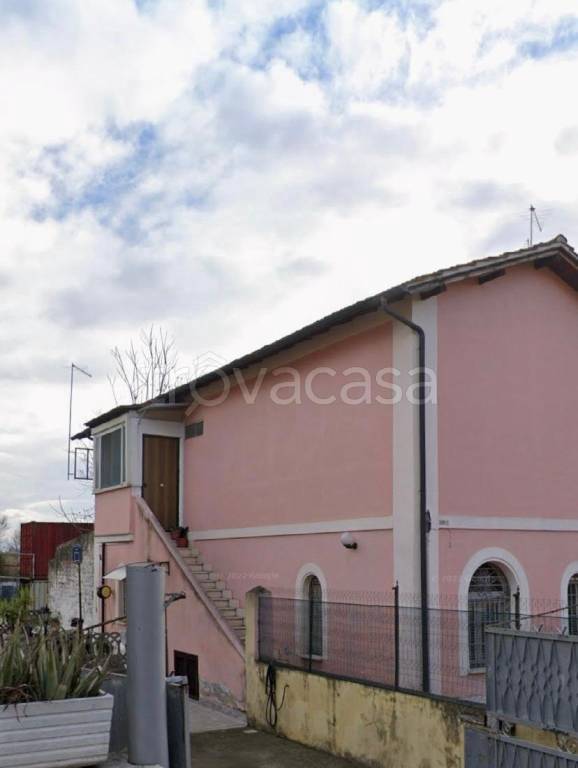 appartamento in vendita a Roma in zona Prenestino-Labicano