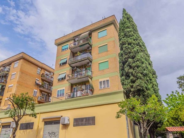 appartamento in vendita a Roma in zona Prenestino-Centocelle