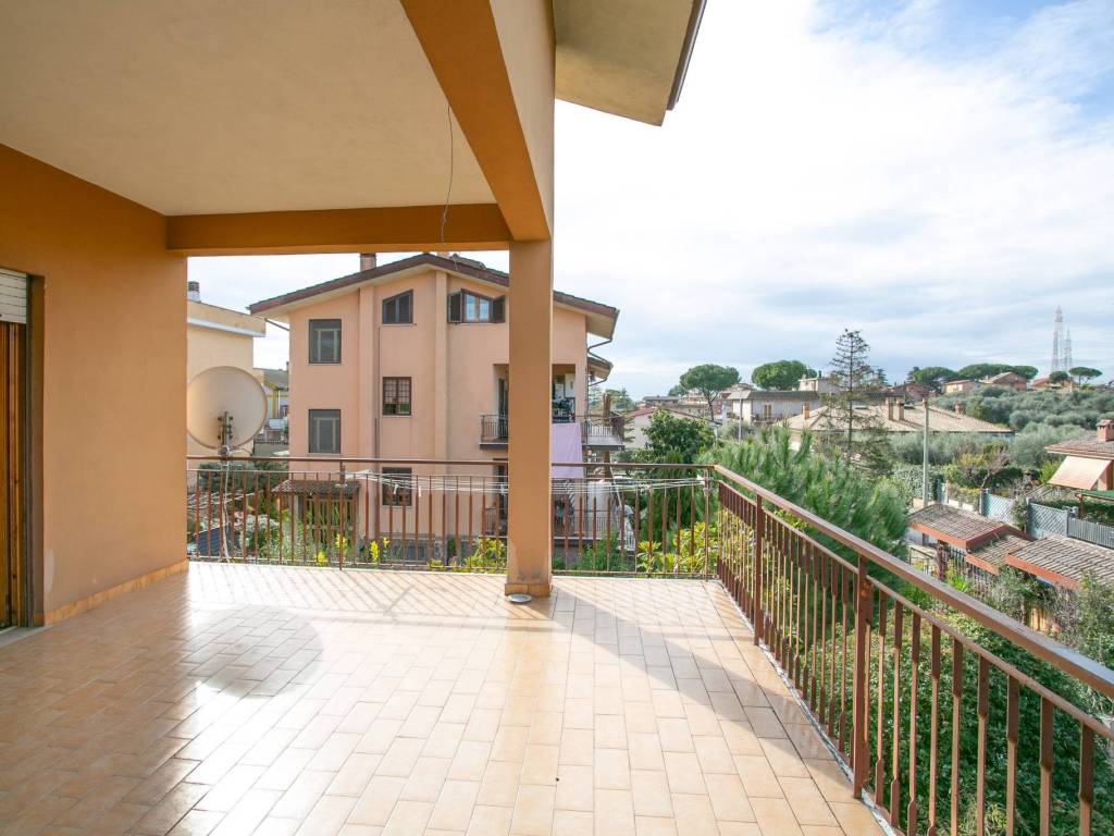 appartamento in vendita a Roma in zona Sette Bagni