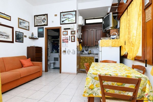 appartamento in vendita a Roma in zona Ostia