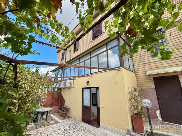 appartamento in vendita a Roma in zona Tor Bella Monaca