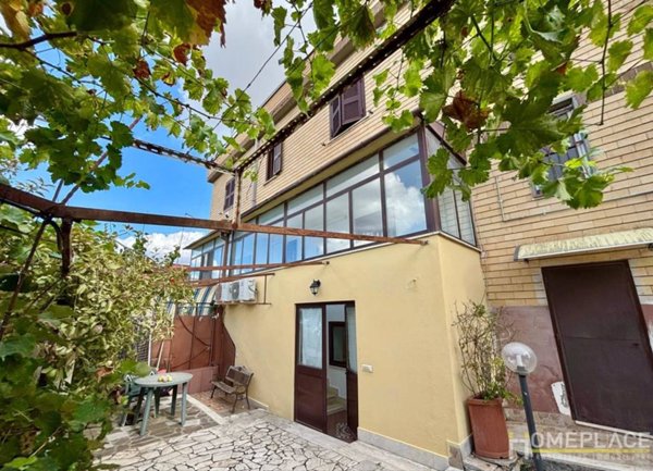 appartamento in vendita a Roma in zona Tor Bella Monaca