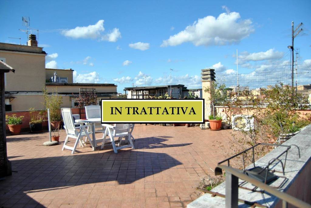 appartamento in vendita a Roma in zona Prenestino-Labicano