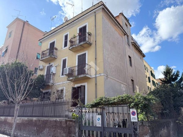 appartamento in vendita a Roma in zona Prenestino-Centocelle