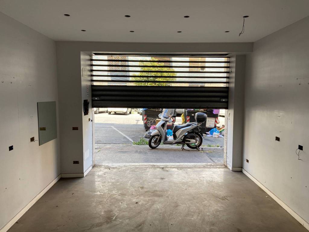 negozio in vendita a Roma in zona Gianicolense