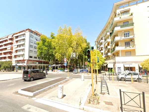 appartamento in vendita a Roma in zona Appio Claudio