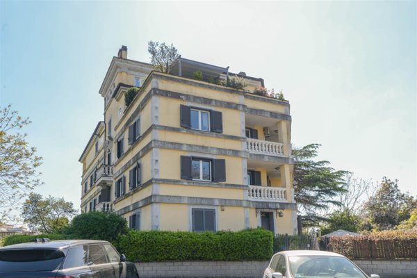 appartamento in vendita a Roma in zona Portuense