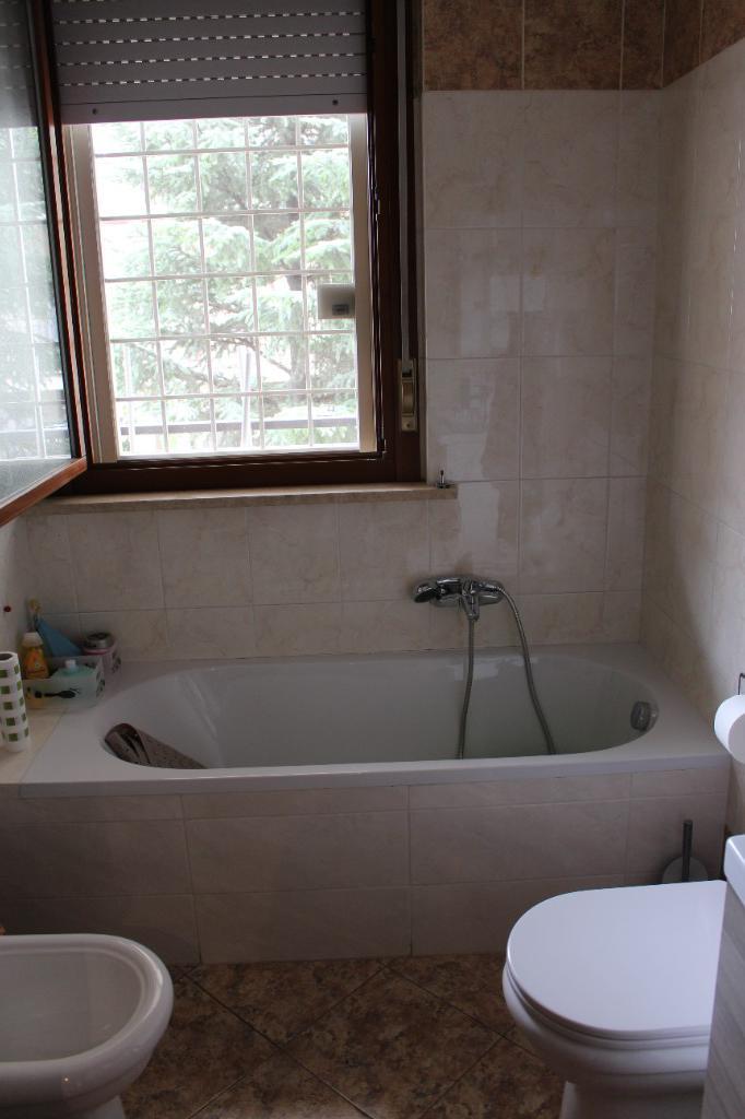 appartamento in vendita a Roma in zona Ponte di Nona