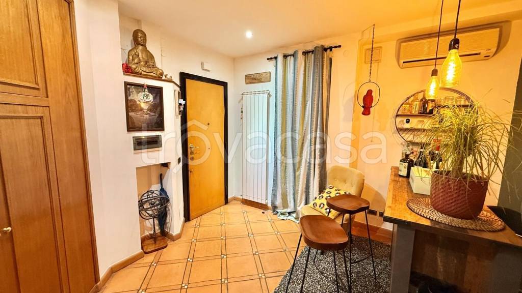 appartamento in vendita a Roma in zona Colle del Sole