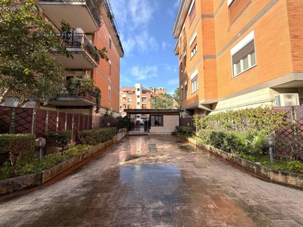 appartamento in vendita a Roma in zona Monte Sacro/Talenti