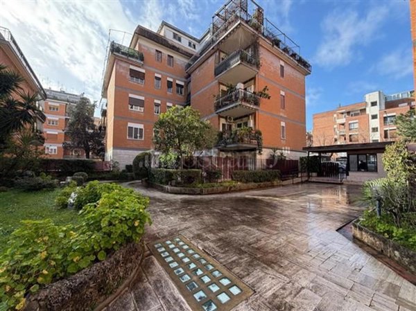 appartamento in vendita a Roma in zona Monte Sacro/Talenti