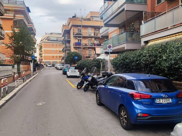 appartamento in vendita a Roma in zona Corviale