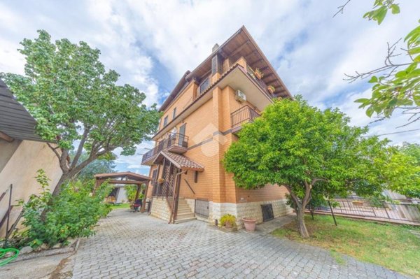 appartamento in vendita a Roma in zona Ponte di Nona