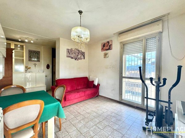 appartamento in vendita a Roma in zona Torre Gaia