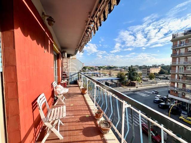 appartamento in vendita a Roma in zona Tuscolano