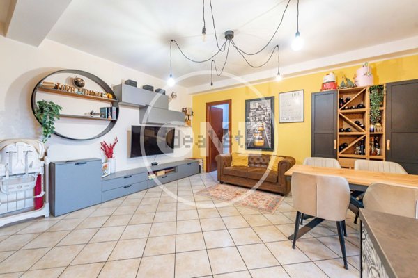 appartamento in vendita a Roma in zona Colle Prenestino