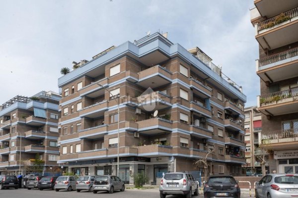 appartamento in vendita a Roma in zona Ostia