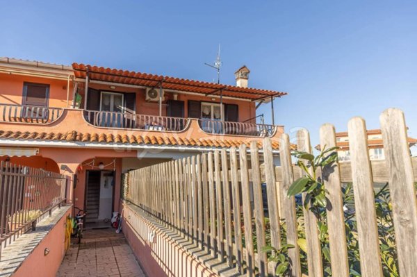 appartamento in vendita a Roma in zona Finocchio