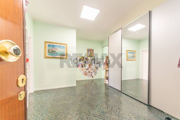 appartamento in vendita a Roma in zona Ostiense