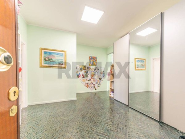 appartamento in vendita a Roma in zona Ostiense