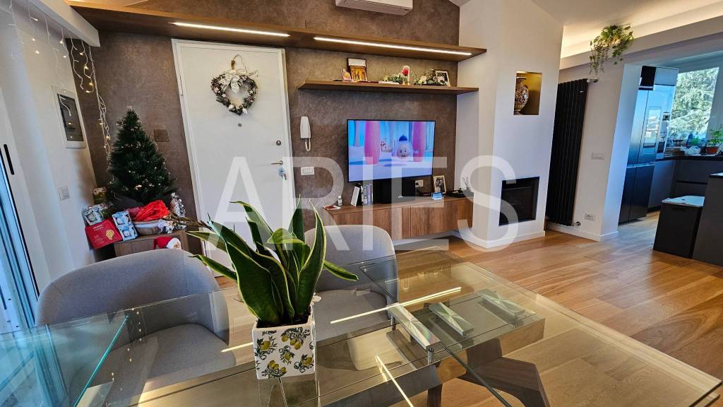 appartamento in vendita a Roma in zona Mostacciano