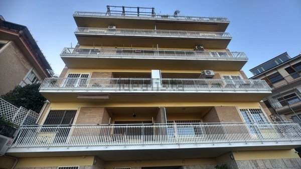 appartamento in vendita a Roma in zona Tor di Quinto